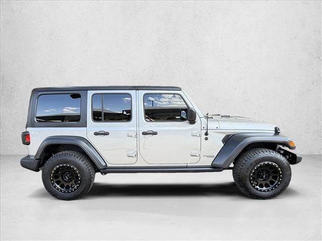 Used 2018 Jeep Wrangler Unlimited Sport S AWD/4WD image 4