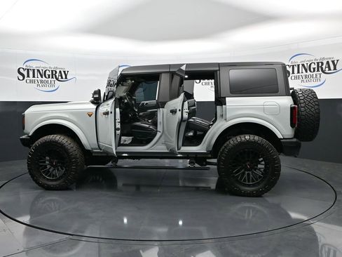 Used 2023 Ford Bronco Badlands image 28