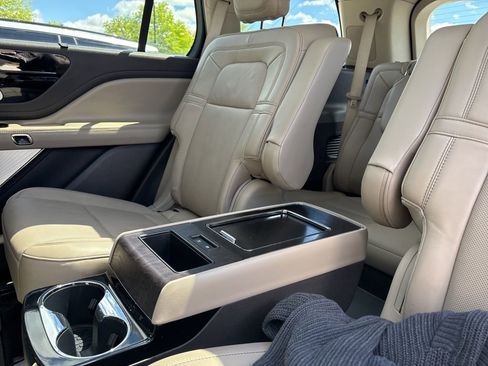 Used 2020 Lincoln Aviator Reserve w/ Equipment Group 202A AWD/4WD image 21