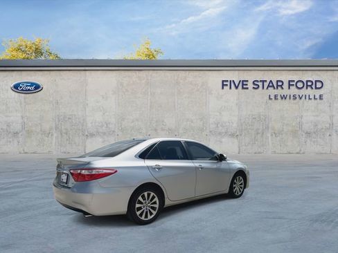 Used 2015 Toyota Camry XLE w/ Moonroof Package FWD image 8