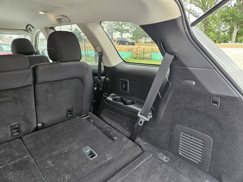Used 2019 Nissan Pathfinder S AWD/4WD image 25