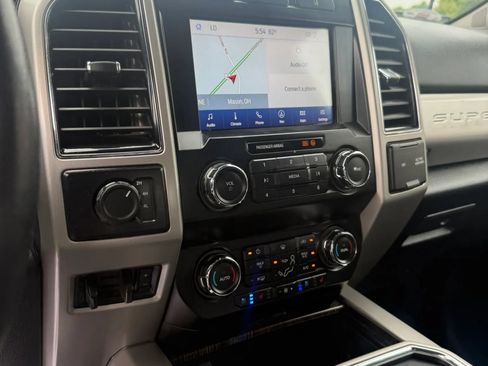 Used 2020 Ford F250 Lariat w/ Lariat Value Package AWD/4WD image 14