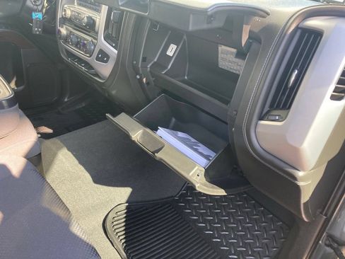 Used 2019 GMC Sierra 1500 SLE w/ SLE Value Package AWD/4WD image 36