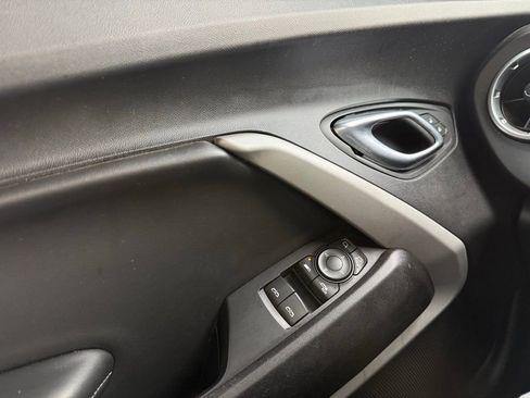 Used 2019 Chevrolet Camaro LT RWD image 11
