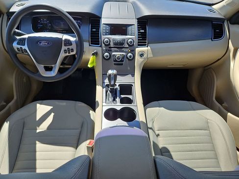 Used 2018 Ford Taurus SE FWD image 11