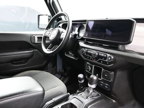 Used 2024 Jeep Wrangler Unlimited Sport AWD/4WD image 13