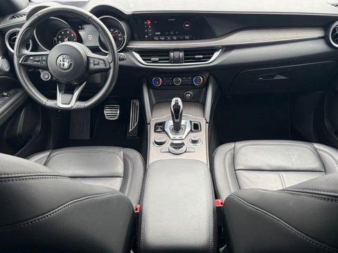 Used 2023 Alfa Romeo Stelvio Ti image 45