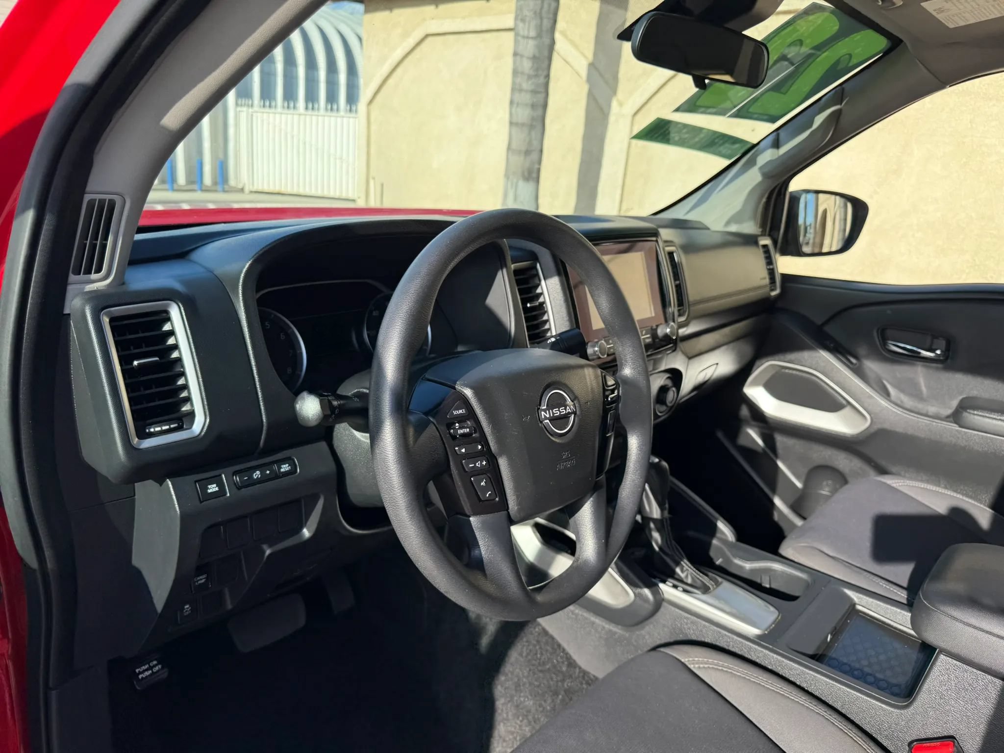 Used 2022 Nissan Frontier SV RWD image 9