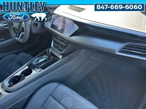 Used 2022 Audi e-tron GT Premium Plus w/ Performance Package AWD/4WD image 9