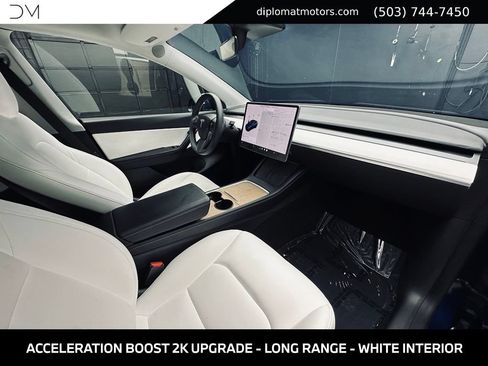 Used 2022 Tesla Model Y Long Range AWD/4WD image 19