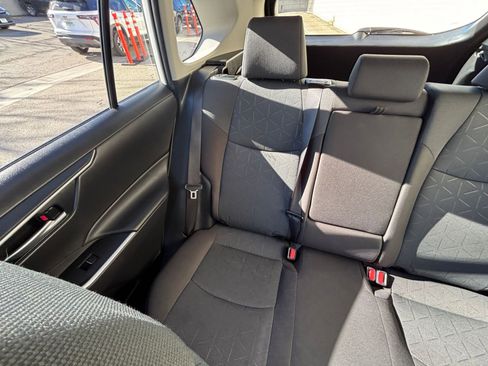 Used 2025 Toyota RAV4 XLE image 39