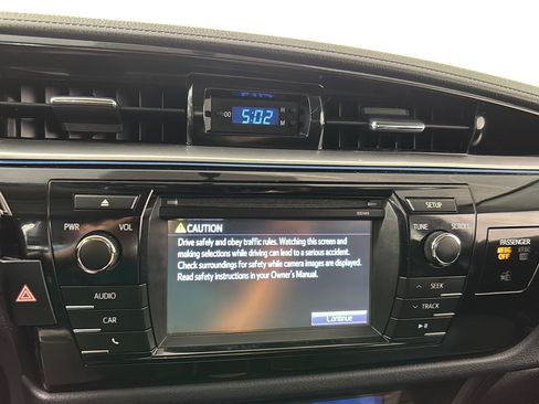 Used 2015 Toyota Corolla S FWD image 34