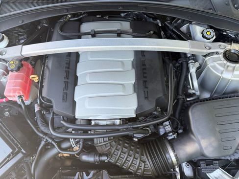 Used 2018 Chevrolet Camaro SS RWD image 21