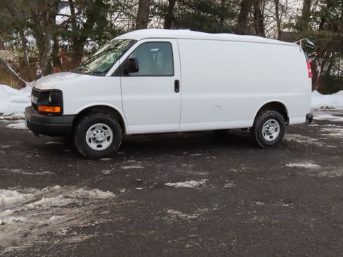 Used 2015 Chevrolet Express 2500 RWD 2500 135 image 3