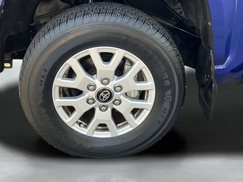 Used 2024 Toyota Tacoma SR5 w/ SR5 Upgrade Package RWD image 10