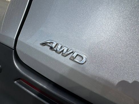 Used 2021 Toyota Sienna XLE w/ XLE Plus Package AWD/4WD image 11