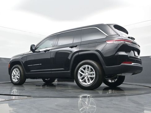 New 2025 Jeep Grand Cherokee Laredo X w/ Luxury Tech Group I image 48