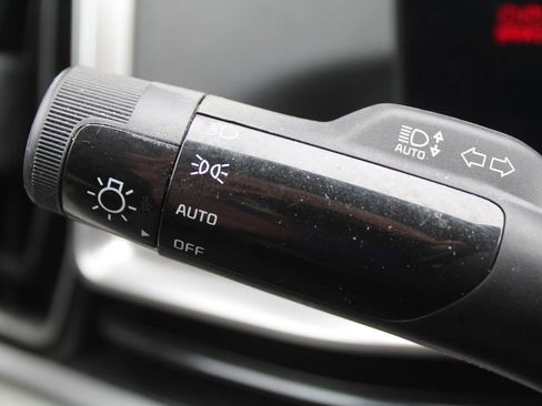 Certified 2025 Kia Sorento S w/ Panoramic Sunroof Package image 28