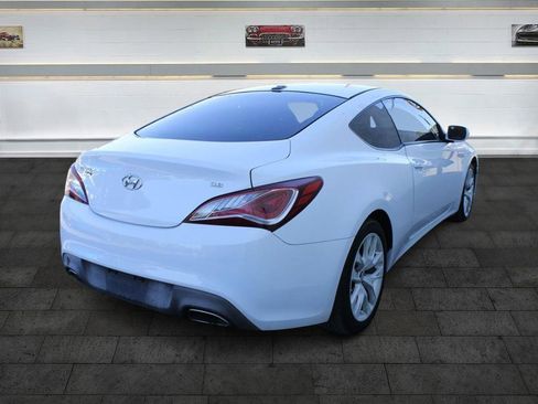 Used 2016 Hyundai Genesis 3.8 image 7