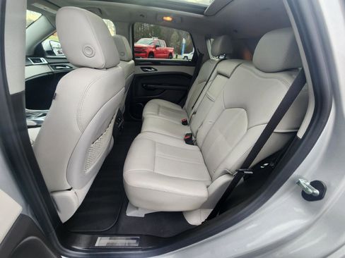 Used 2015 Cadillac SRX Luxury image 9