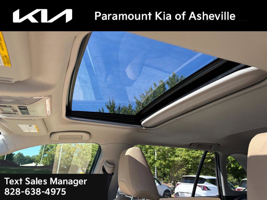 Used 2019 Toyota RAV4 XLE FWD image 13