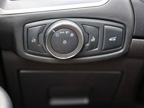 Used 2017 Ford Edge SEL w/ Equipment Group 201A AWD/4WD image 36