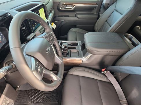 New 2026 Chevrolet Silverado 1500 LT Trail Boss w/ Dark Appearance Package image 10