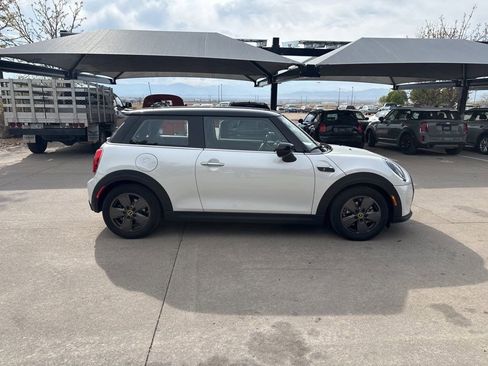 Used 2024 MINI Cooper SE image 6
