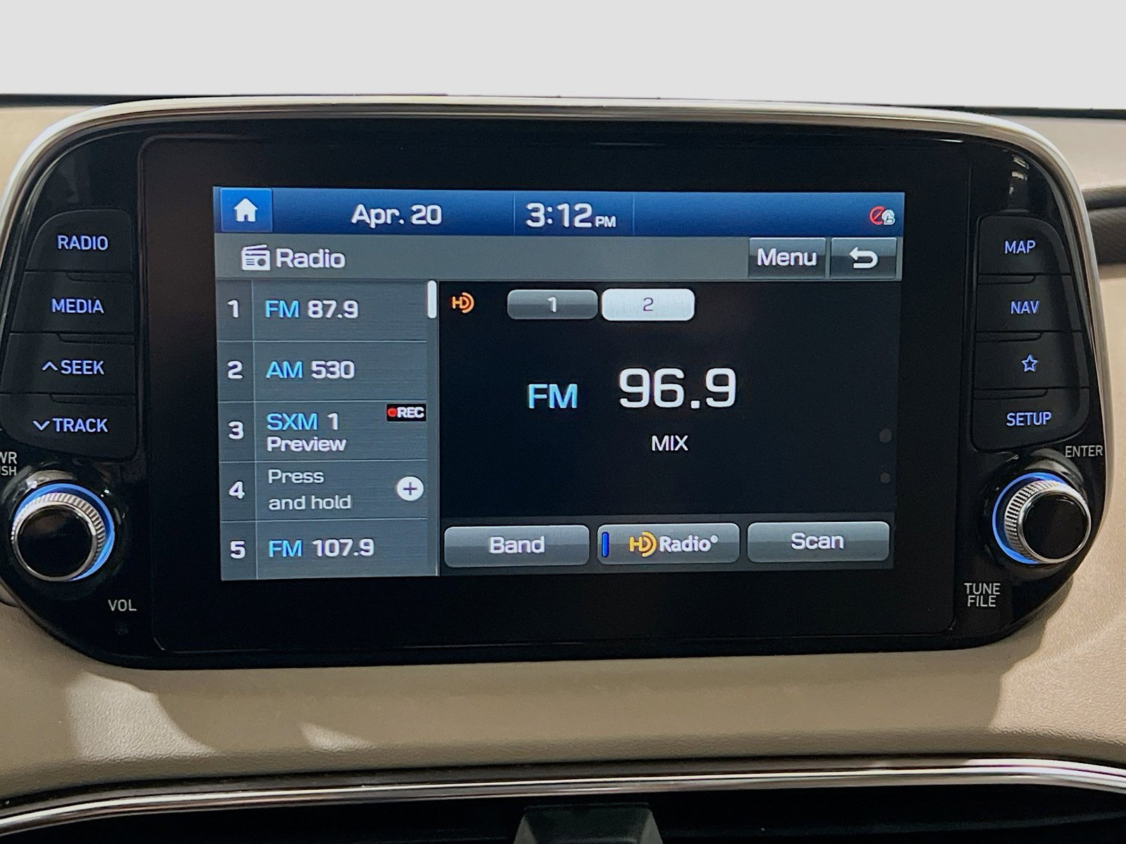 Used 2020 Hyundai Santa Fe Limited FWD image 11