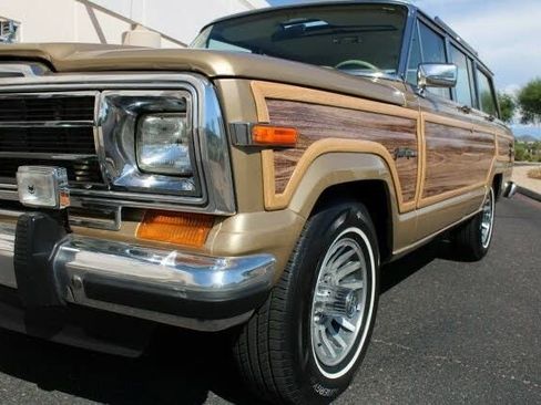 Used 1990 Jeep Grand Wagoneer image 35
