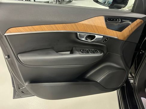 Certified 2024 Volvo XC90 B6 Plus w/ Protection Package Premier AWD/4WD image 9