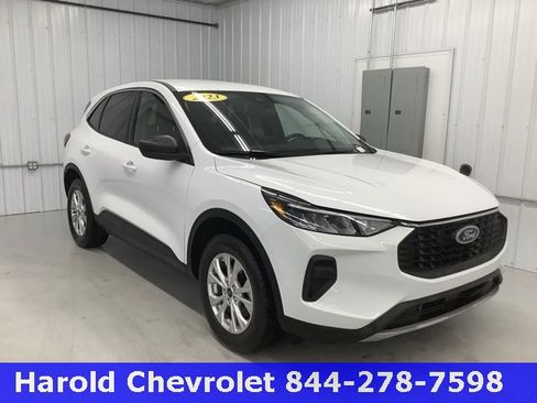 Used 2023 Ford Escape Active image 1