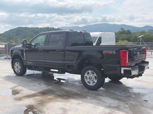 New 2026 Ford F250 XLT w/ FX4 Off-Road Package AWD/4WD image 5