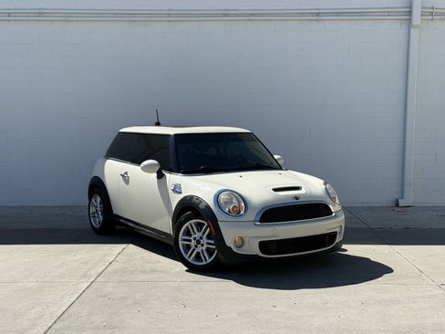 Used 2012 MINI Cooper S image 1