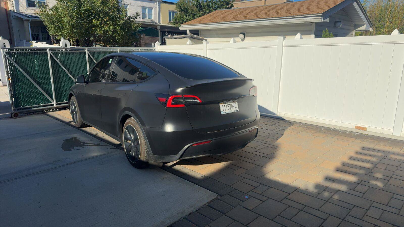 Used 2021 Tesla Model Y Long Range AWD/4WD image 4