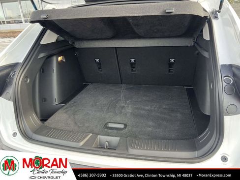 Certified 2025 Chevrolet Trax LT w/ Driver Confidence Package image 12