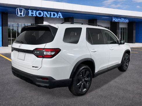 New 2026 Honda Pilot Sport image 5
