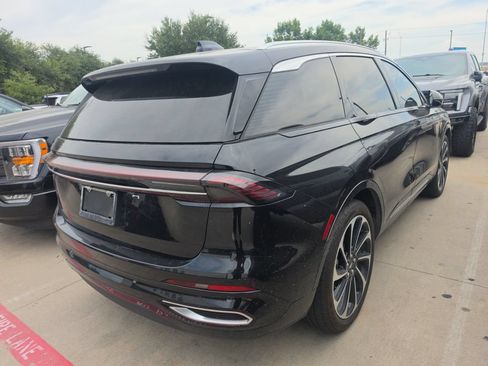 Used 2024 Lincoln Nautilus Black Label AWD/4WD image 4