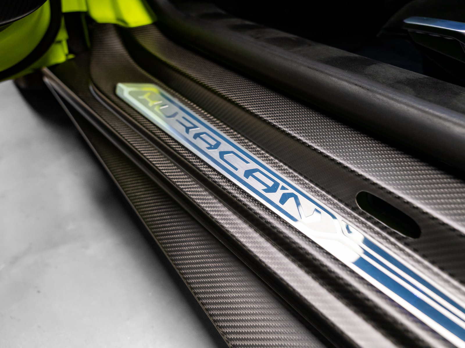 Used 2022 Lamborghini Huracan STO RWD image 70