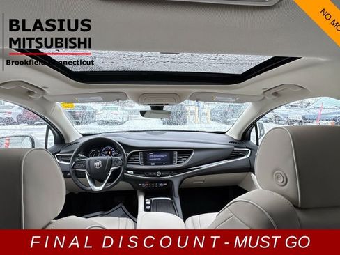 Used 2022 Buick Enclave Avenir image 36