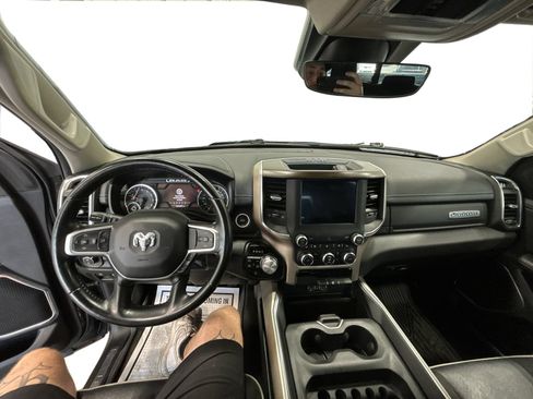 Used 2022 RAM 1500 Laramie AWD/4WD image 18