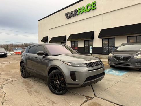 Used 2020 Land Rover Range Rover Evoque SE image 1