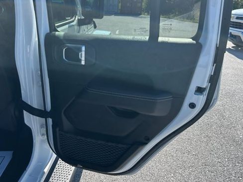 Used 2021 Jeep Wrangler Unlimited Sahara w/ Uconnect 4C Nav & Sound Group image 49