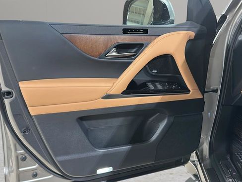New 2026 Lexus LX 700h Luxury AWD/4WD image 10