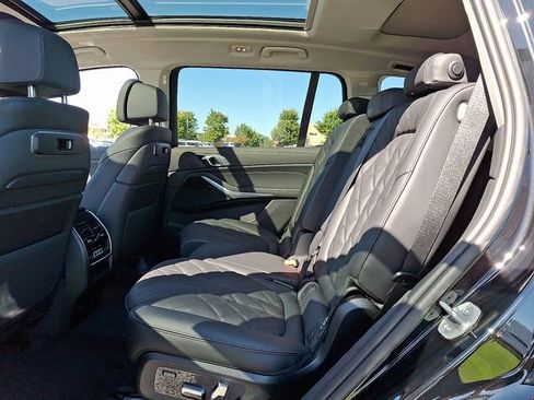 New 2026 BMW X7 xDrive40i w/ Climate Comfort Package image 8
