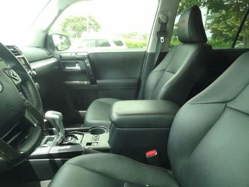 Used 2020 Toyota 4Runner TRD Off-Road Premium w/ Moonroof Package AWD/4WD image 7