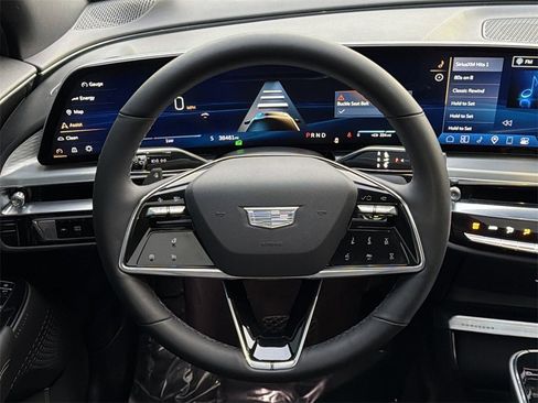 Certified 2024 Cadillac Lyriq Luxury image 8