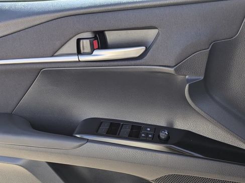 Used 2025 Toyota Camry SE FWD image 24