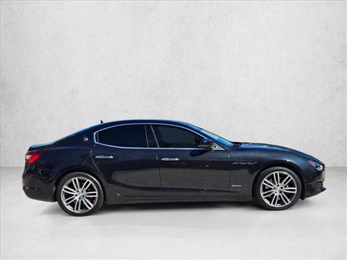 Used 2020 Maserati Ghibli S GranLusso image 4