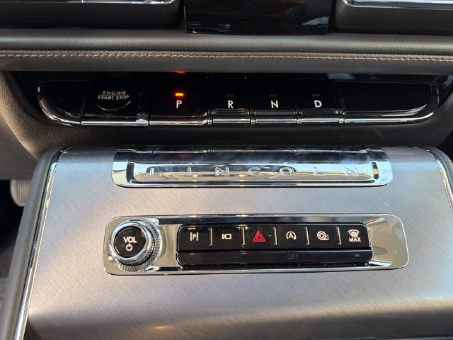 New 2027 Lincoln Aviator AWD image 33